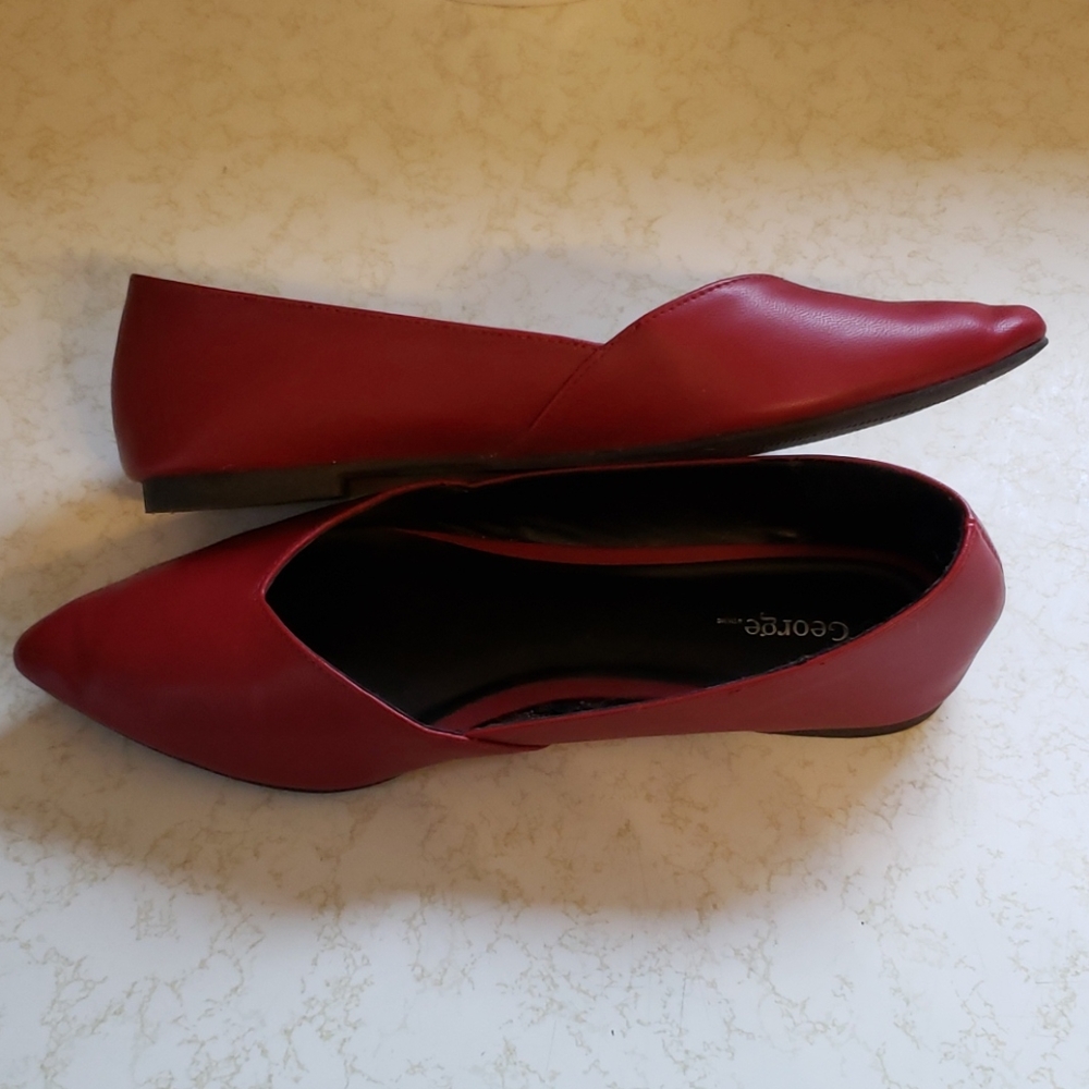 Red flats - Picture 2 of 4